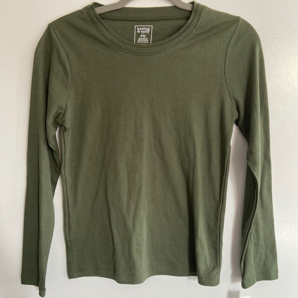 Basic, petite , tops